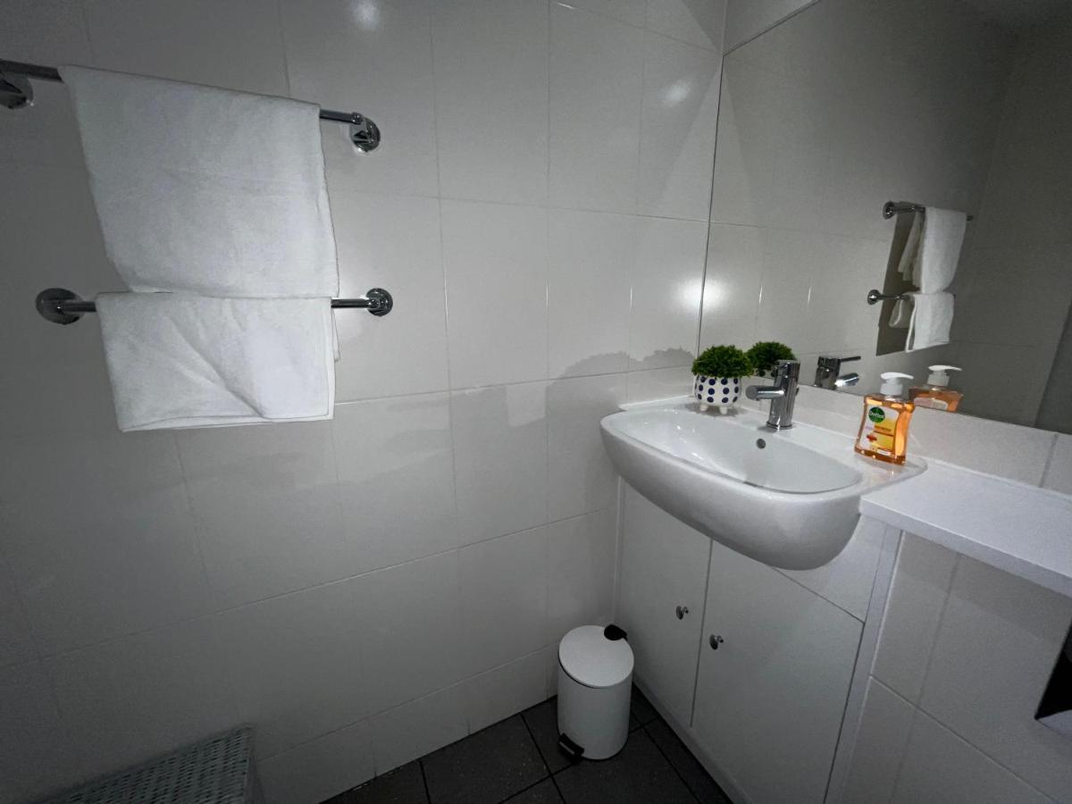 Moorfield Liverpool City Studios ภายนอก รูปภาพ